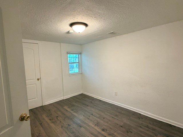 927 W Baker Street, Denison, TX 75020