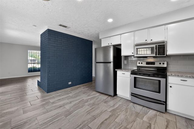 15414 Bow Lane, Houston, TX 77053