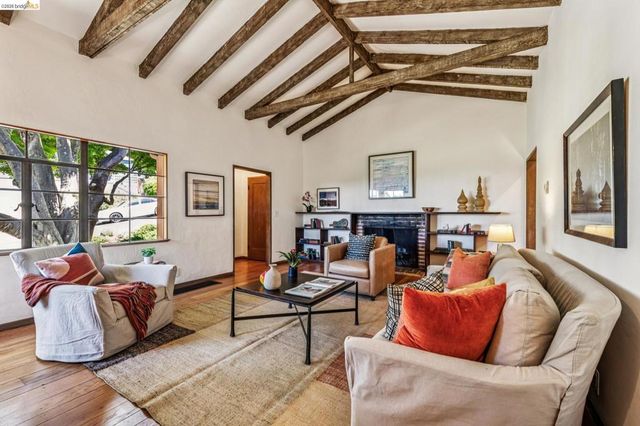 335 Vermont Ave, Berkeley, CA 94707