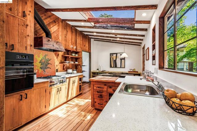 335 Vermont Ave, Berkeley, CA 94707