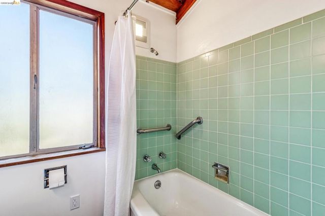 335 Vermont Ave, Berkeley, CA 94707
