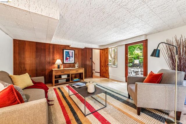 335 Vermont Ave, Berkeley, CA 94707