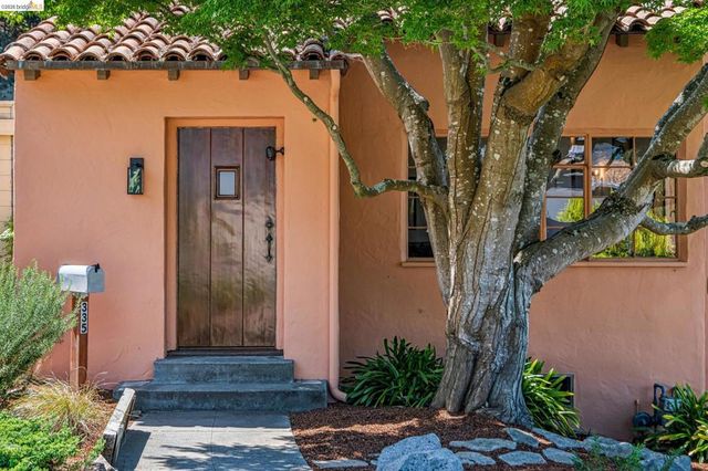 335 Vermont Ave, Berkeley, CA 94707