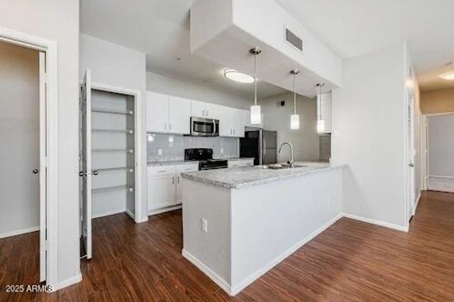 17374 N 89TH Avenue B2, Peoria, AZ 85382