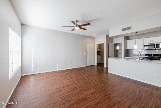 17374 N 89TH Avenue B2, Peoria, AZ 85382