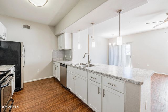 17374 N 89TH Avenue B2, Peoria, AZ 85382