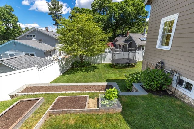 2 Parkwood Road, Lynnfield, MA 01940