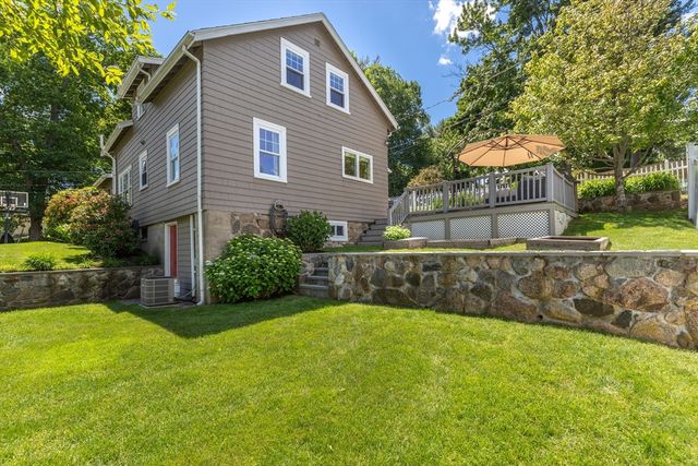 2 Parkwood Road, Lynnfield, MA 01940