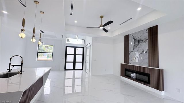 2375 2nd AVE SE, Naples, FL 34117