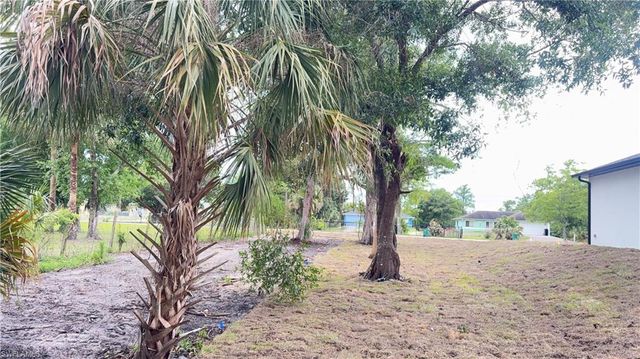 2375 2nd AVE SE, Naples, FL 34117