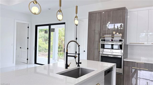 2375 2nd AVE SE, Naples, FL 34117