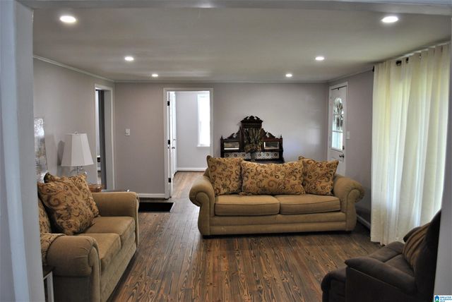 2114 NIXON DRIVE SE, Bessemer, AL 35022