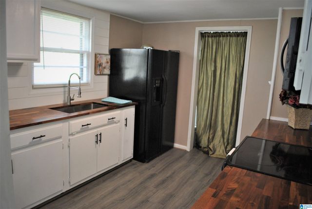 2114 NIXON DRIVE SE, Bessemer, AL 35022