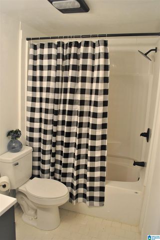 2114 NIXON DRIVE SE, Bessemer, AL 35022