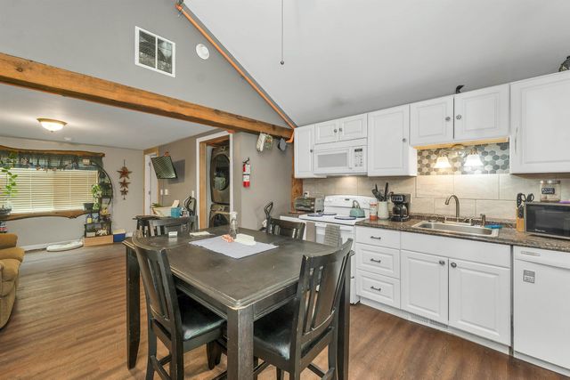 379 White Mountain Highway, Conway, NH 03818