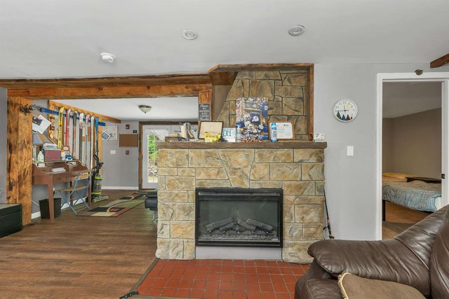 379 White Mountain Highway, Conway, NH 03818