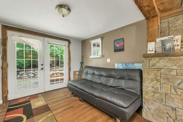 379 White Mountain Highway, Conway, NH 03818