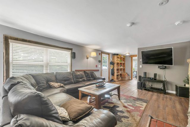 379 White Mountain Highway, Conway, NH 03818