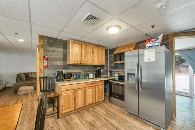 379 White Mountain Highway, Conway, NH 03818