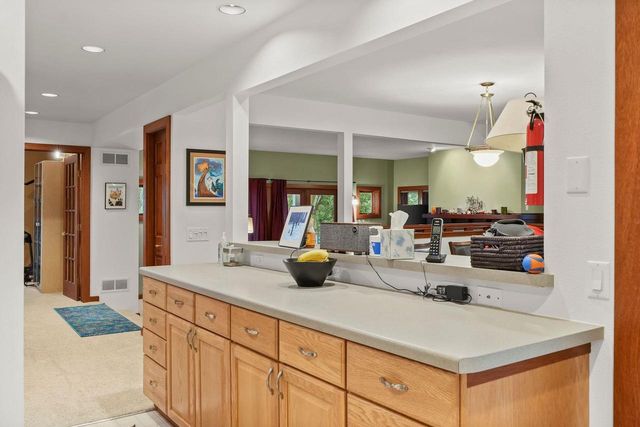 6760 Sunset Drive, Verona, WI 53593