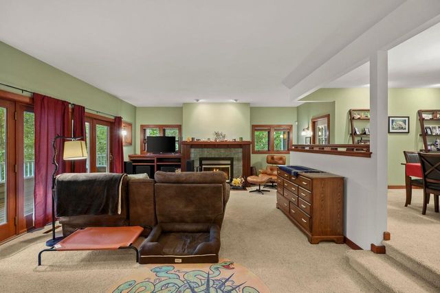 6760 Sunset Drive, Verona, WI 53593