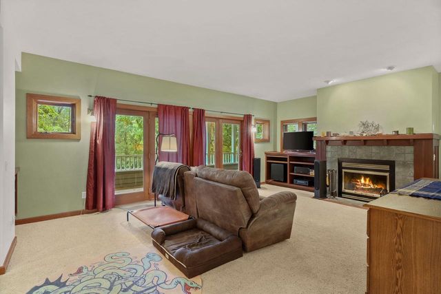 6760 Sunset Drive, Verona, WI 53593