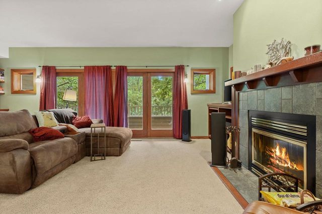 6760 Sunset Drive, Verona, WI 53593