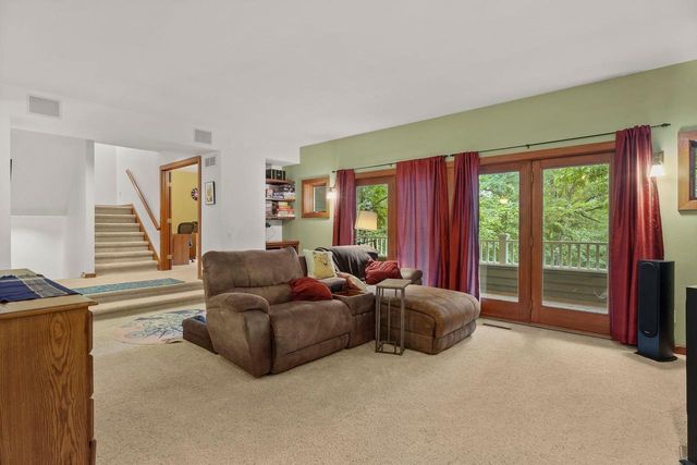 6760 Sunset Drive, Verona, WI 53593