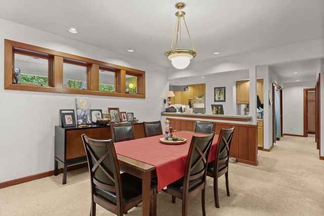 6760 Sunset Drive, Verona, WI 53593