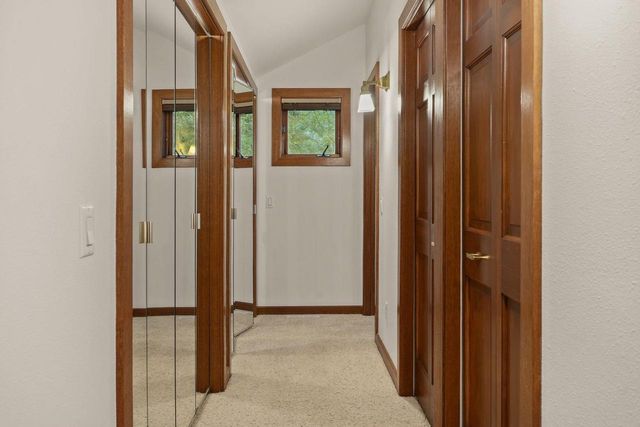 6760 Sunset Drive, Verona, WI 53593
