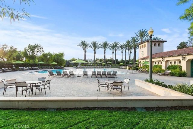 37 Olivehurst, Irvine, CA 92602