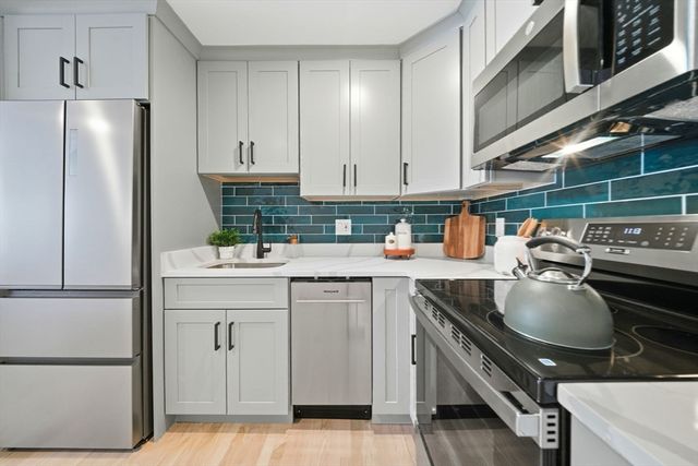 20 Radcliffe Rd 209, Boston, MA 02134