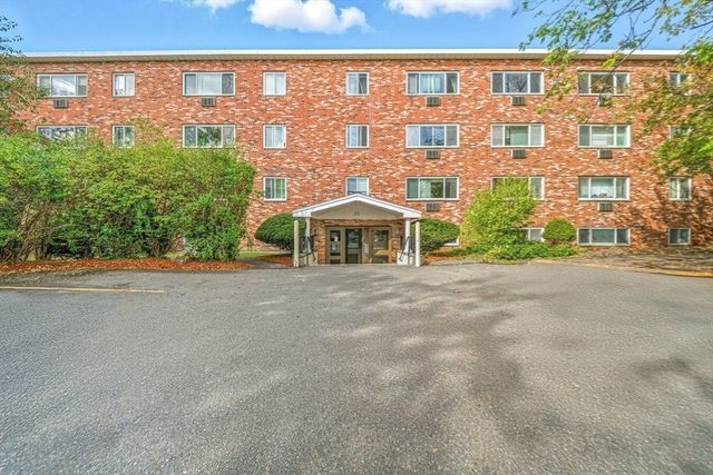 20 Radcliffe Rd 209, Boston, MA 02134