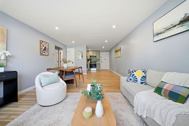 20 Radcliffe Rd 209, Boston, MA 02134