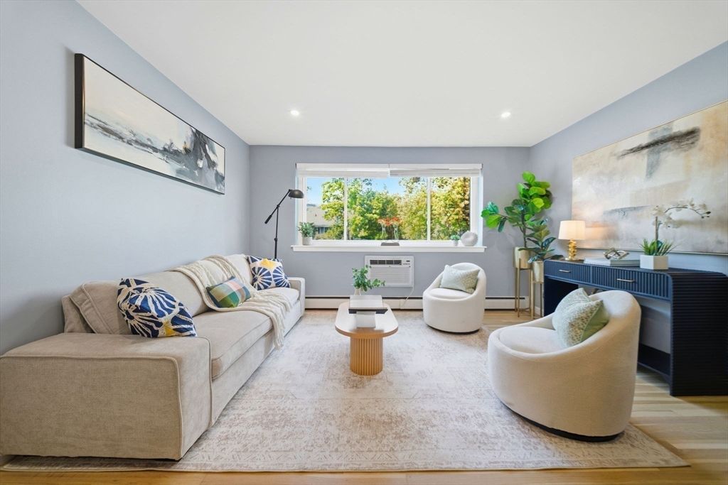 20 Radcliffe Rd 209, Boston, MA 02134