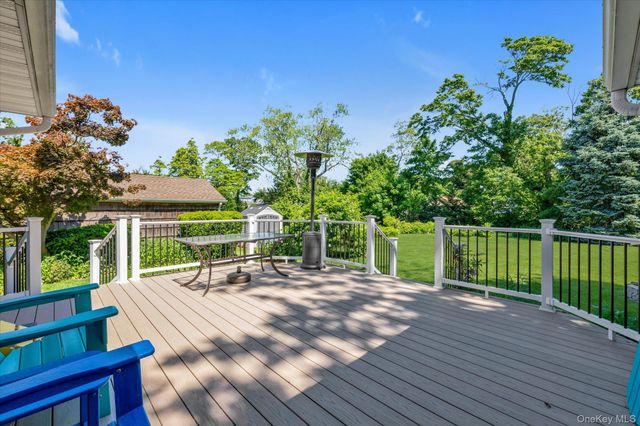21 Hamilton Street, Amityville, NY 11701