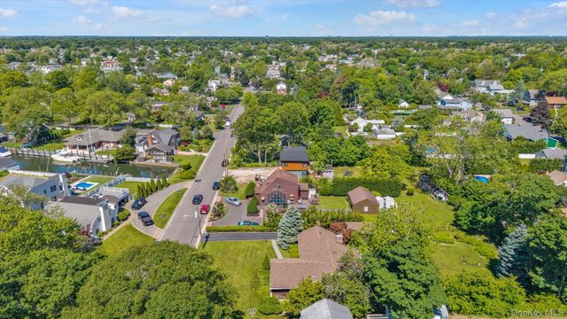 21 Hamilton Street, Amityville, NY 11701