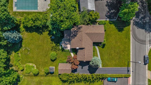 21 Hamilton Street, Amityville, NY 11701