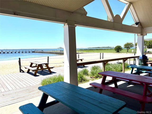 21 Hamilton Street, Amityville, NY 11701
