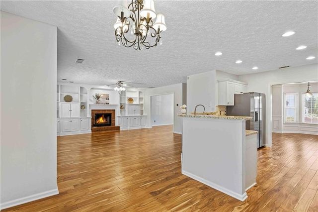 2152 Marne NW Glen, Kennesaw, GA 30152