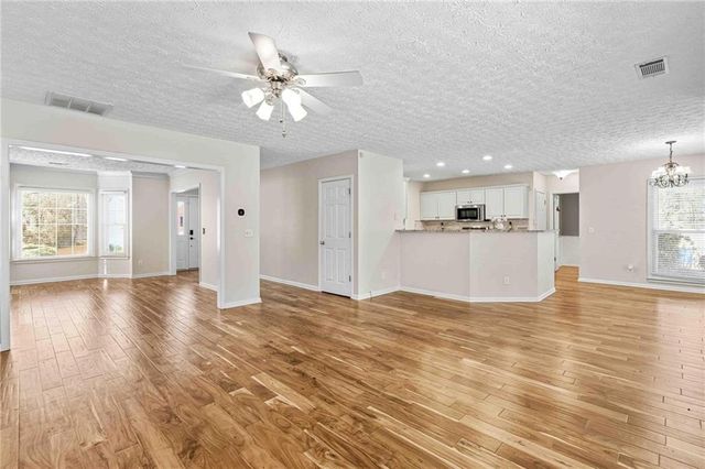 2152 Marne NW Glen, Kennesaw, GA 30152