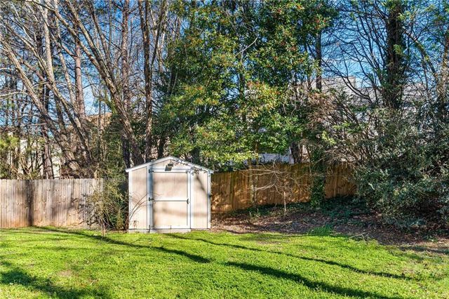 2152 Marne NW Glen, Kennesaw, GA 30152