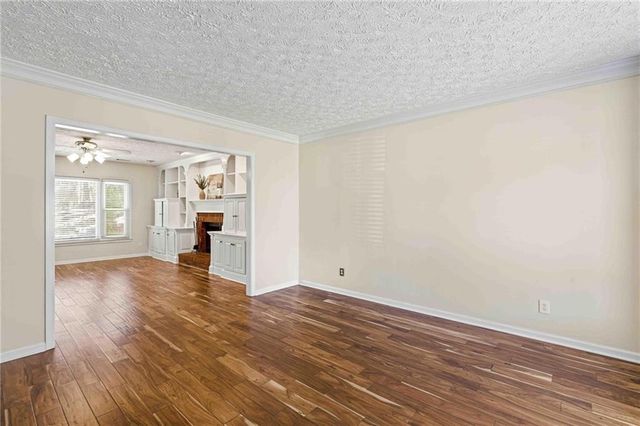 2152 Marne NW Glen, Kennesaw, GA 30152