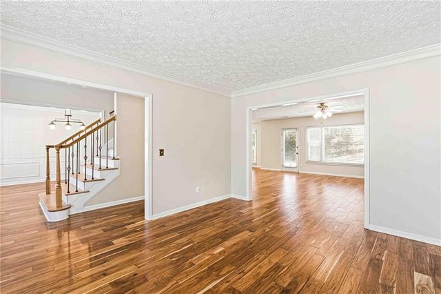 2152 Marne NW Glen, Kennesaw, GA 30152