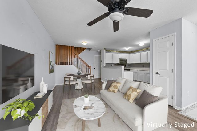 98 Green Mill, Blacklick, OH 43004