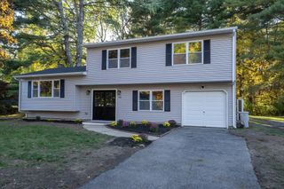 54 Westfield Dr, Holliston, MA 01746