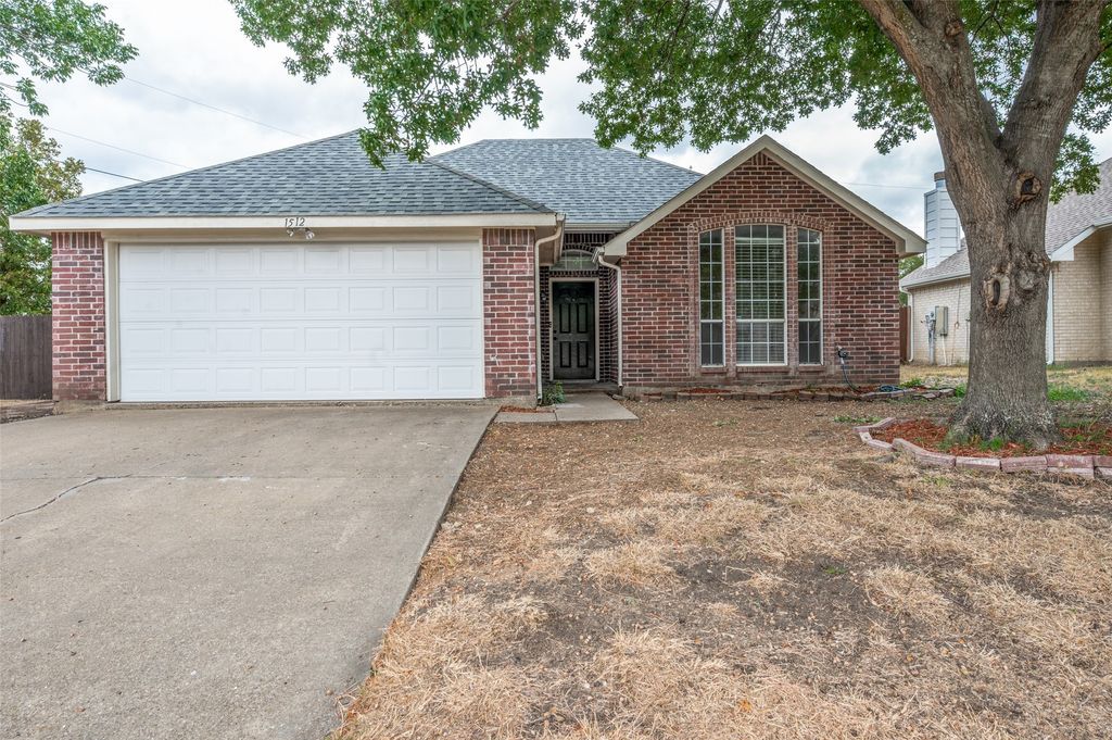 1512 Manitoba Lane, Glenn Heights, TX 75154 — exterior