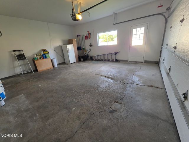 641 Holly Drive, Oregon, OH 43616
