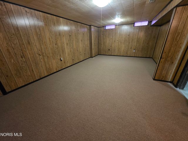 641 Holly Drive, Oregon, OH 43616