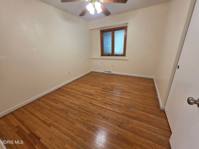 641 Holly Drive, Oregon, OH 43616